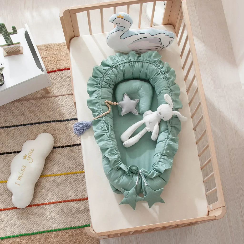 Tragbares Babybett – Abnehmbares Schlafnest  mit Baumwollmatratze und Kissen