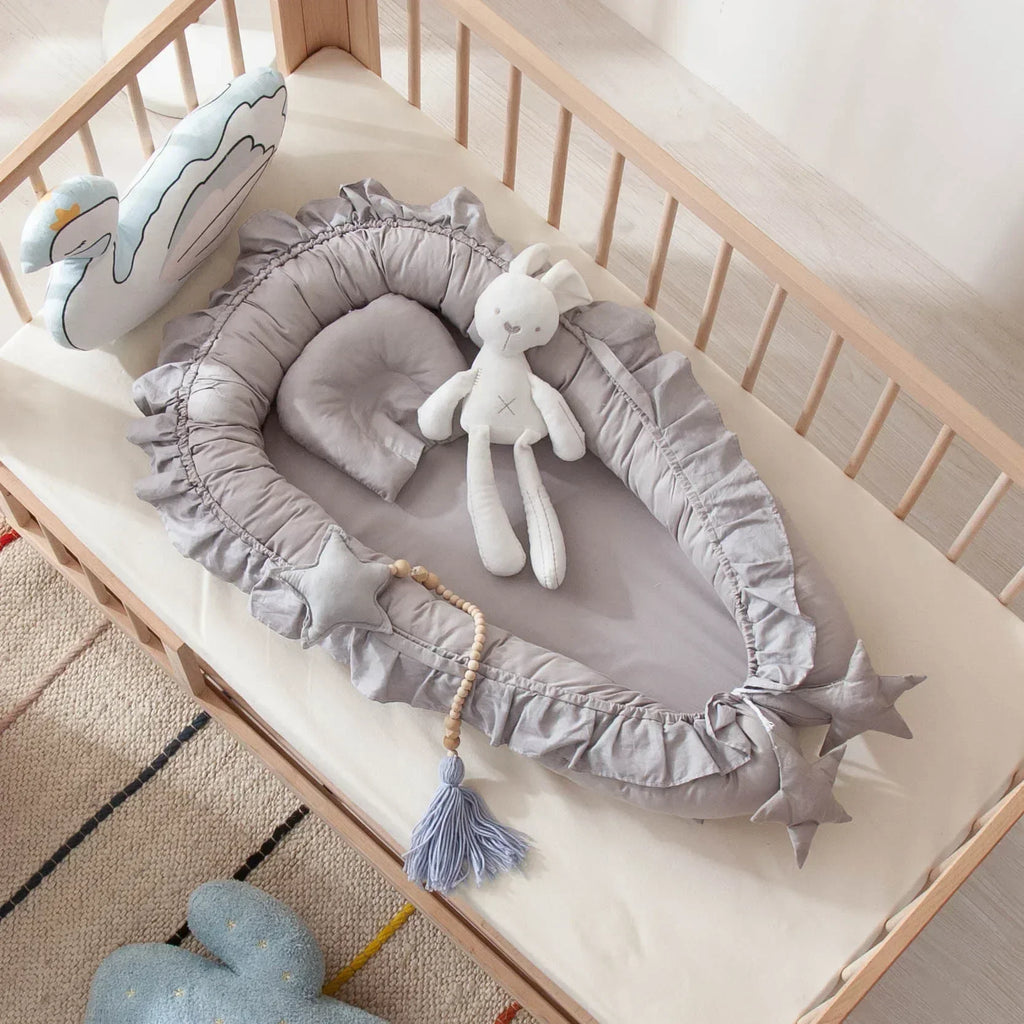Tragbares Babybett – Abnehmbares Schlafnest  mit Baumwollmatratze und Kissen