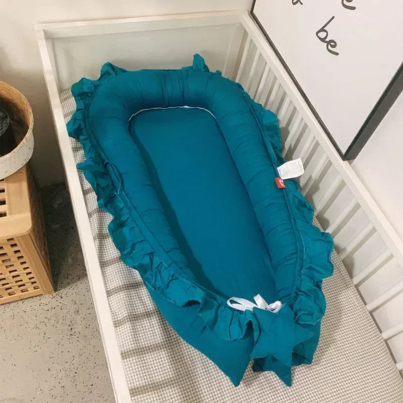 Tragbares Babybett – Abnehmbares Schlafnest  mit Baumwollmatratze und Kissen