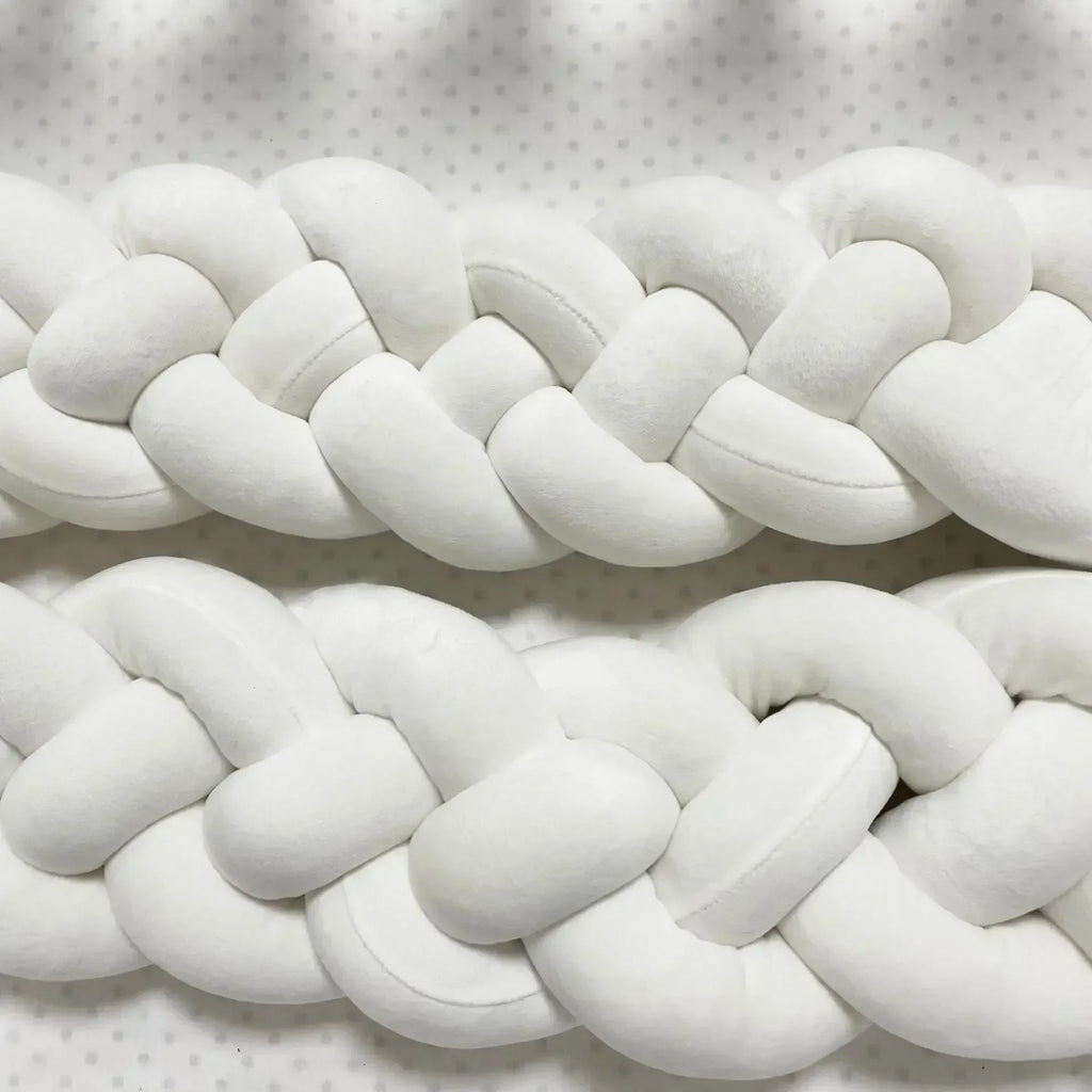 1–5 m Baby-Bettschutz – geflochtenes Knotenkissen mit vier Strängen, Stoßschutz fürs Kinderbett, weiche Deko fürs Babyzimmer