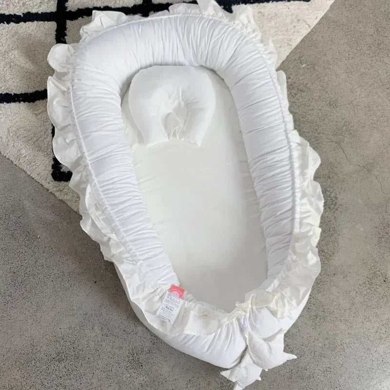 Tragbares Babybett – Abnehmbares Schlafnest  mit Baumwollmatratze und Kissen